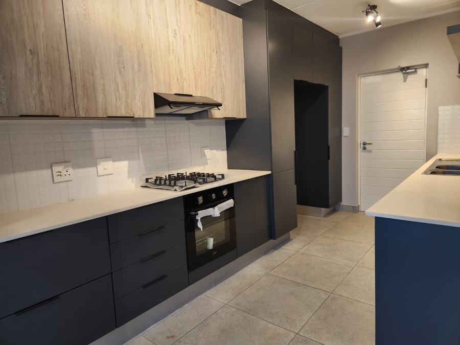 To Let 3 Bedroom Property for Rent in Bedfordview Gauteng