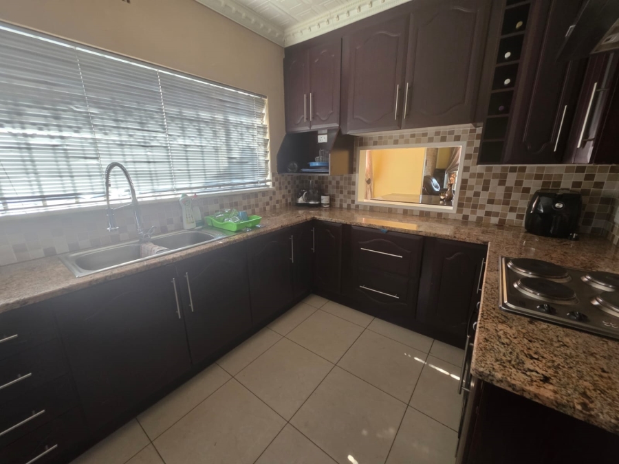 To Let 3 Bedroom Property for Rent in Dawn Park Gauteng