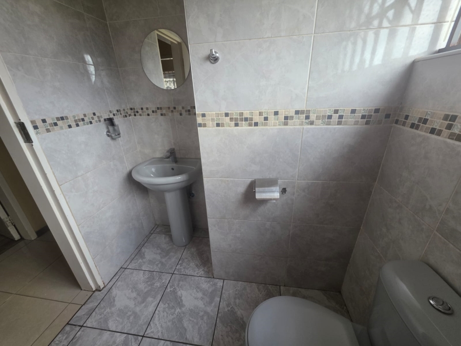 To Let 3 Bedroom Property for Rent in Dawn Park Gauteng