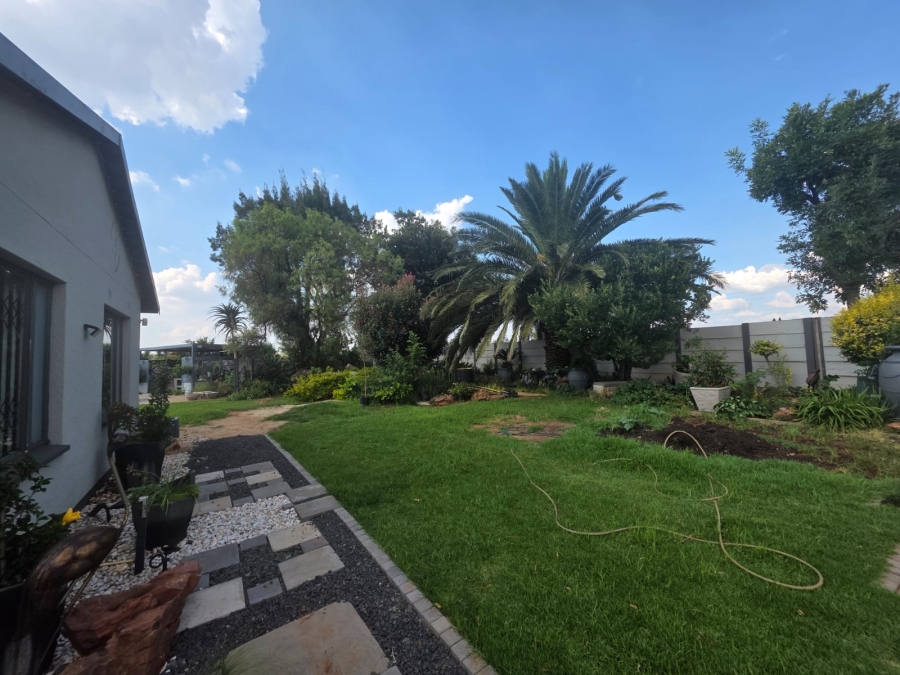 To Let 3 Bedroom Property for Rent in Dawn Park Gauteng