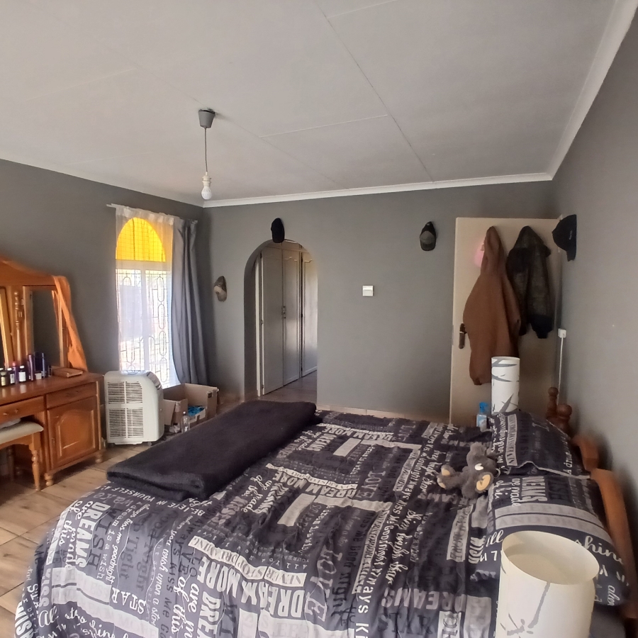 4 Bedroom Property for Sale in Rensburg Gauteng