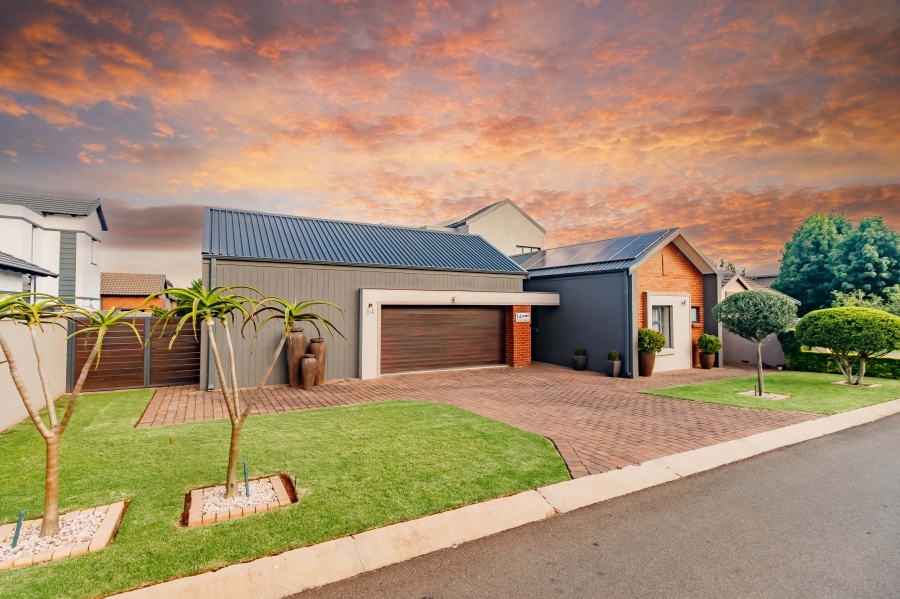 4 Bedroom Property for Sale in Midstream Ridge Gauteng