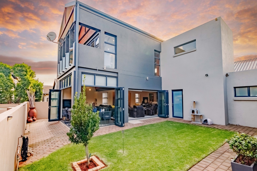 4 Bedroom Property for Sale in Midstream Ridge Gauteng