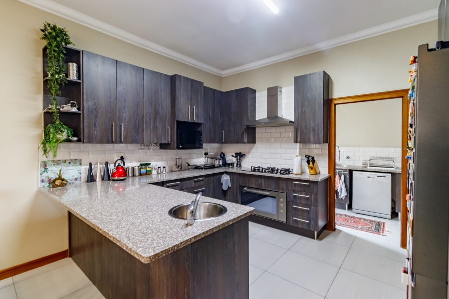 4 Bedroom Property for Sale in Midstream Ridge Gauteng