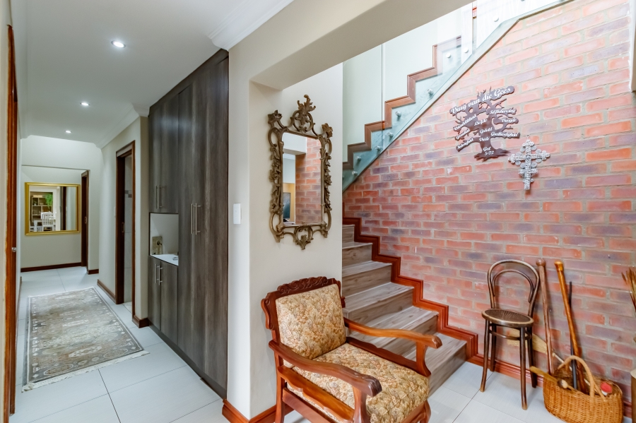 4 Bedroom Property for Sale in Midstream Ridge Gauteng