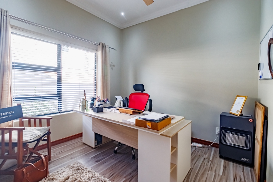 4 Bedroom Property for Sale in Midstream Ridge Gauteng