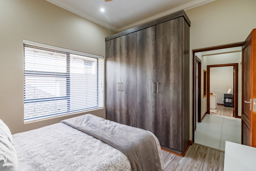 4 Bedroom Property for Sale in Midstream Ridge Gauteng