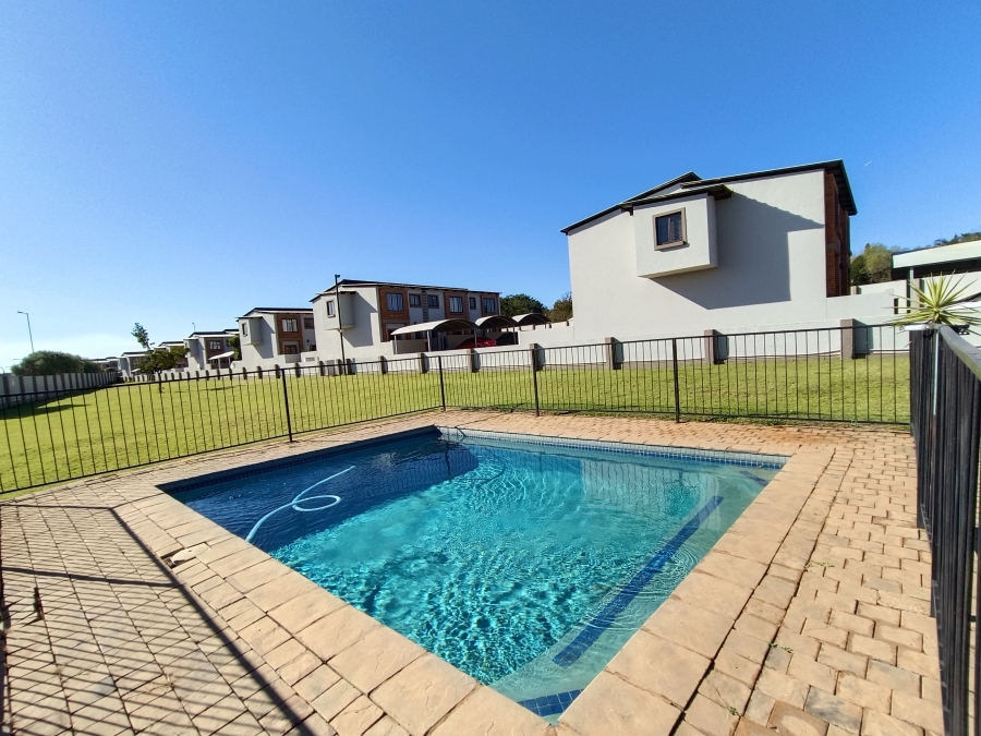 2 Bedroom Property for Sale in Zwartkop Gauteng