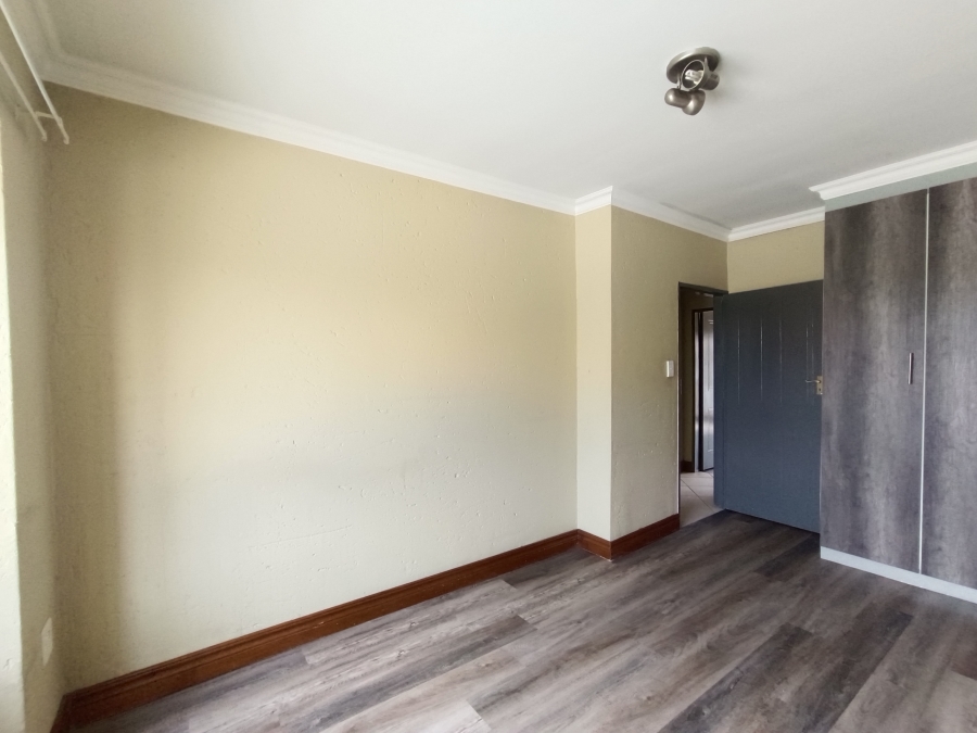 2 Bedroom Property for Sale in Zwartkop Gauteng