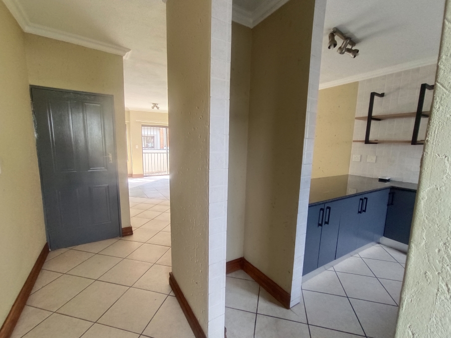 2 Bedroom Property for Sale in Zwartkop Gauteng