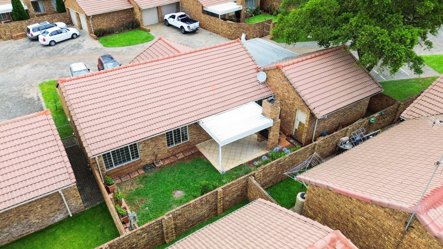 3 Bedroom Property for Sale in Pierre Van Ryneveld Gauteng