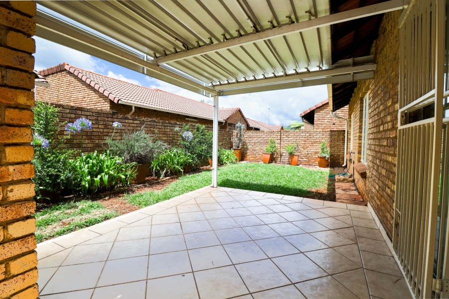 3 Bedroom Property for Sale in Pierre Van Ryneveld Gauteng