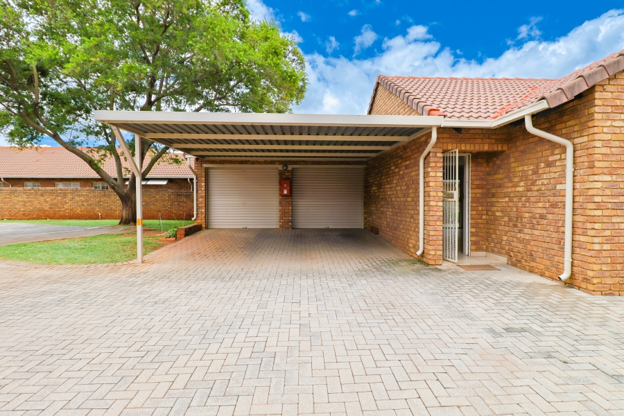 3 Bedroom Property for Sale in Pierre Van Ryneveld Gauteng