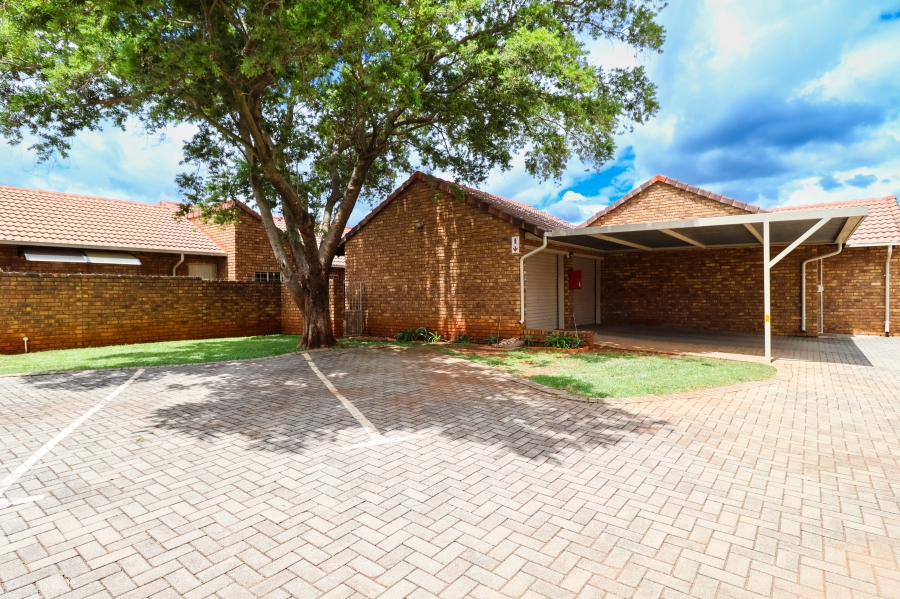 3 Bedroom Property for Sale in Pierre Van Ryneveld Gauteng