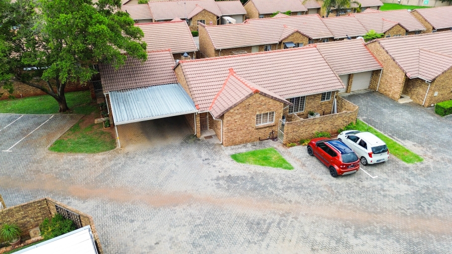 3 Bedroom Property for Sale in Pierre Van Ryneveld Gauteng