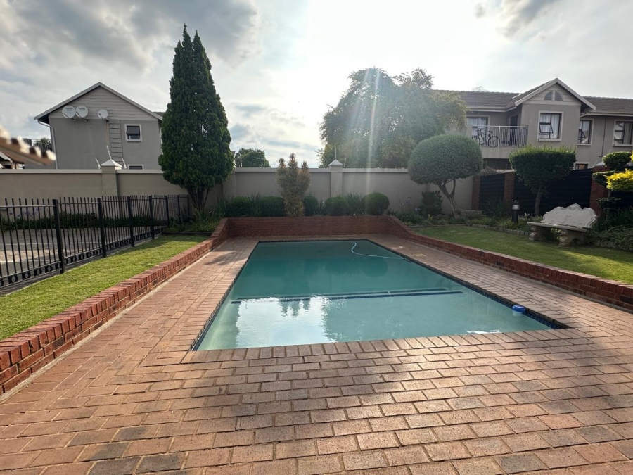 2 Bedroom Property for Sale in Meyersdal Gauteng