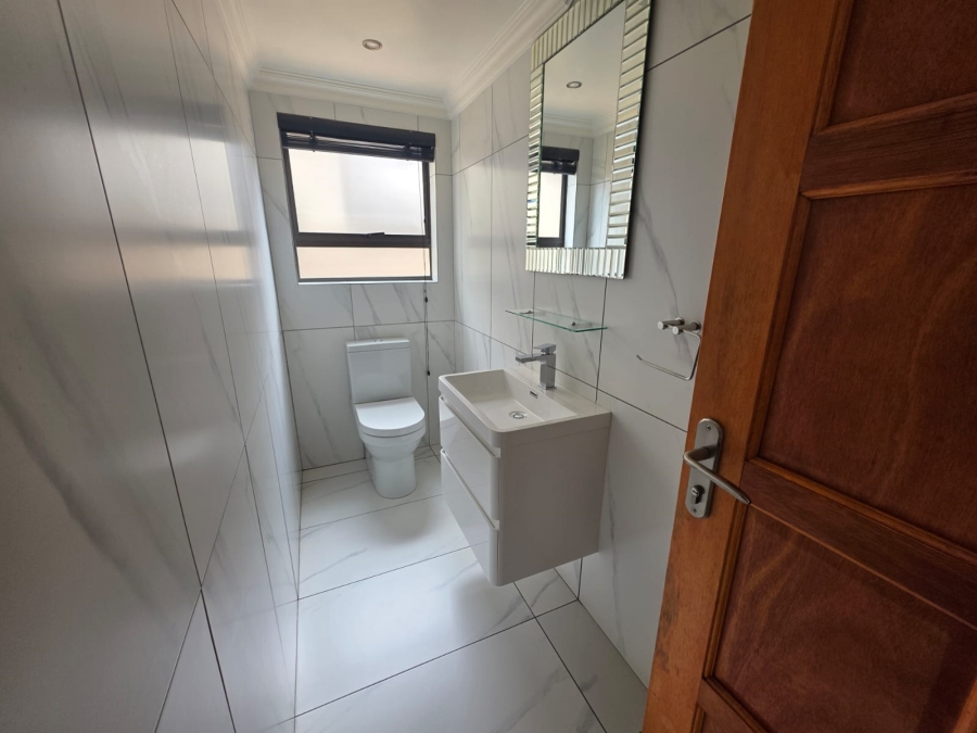 To Let 4 Bedroom Property for Rent in La Como Lifestyle Estate Gauteng