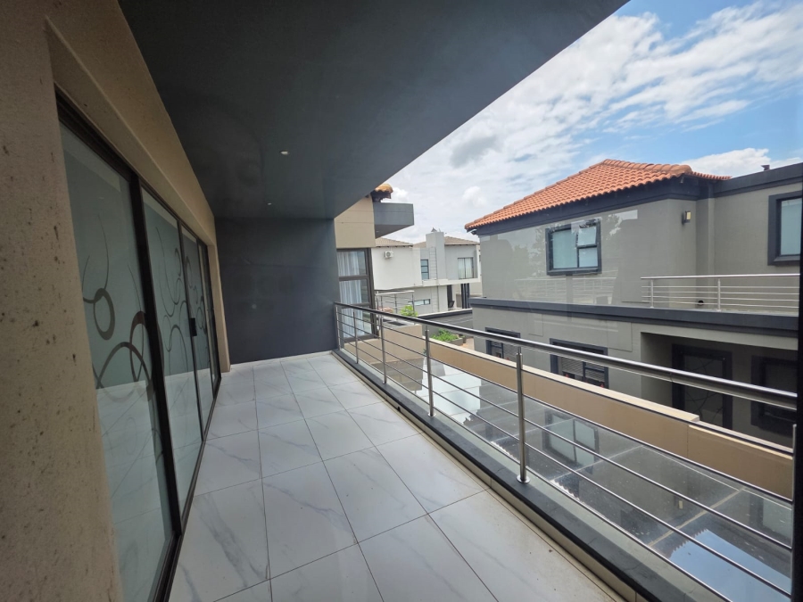 To Let 4 Bedroom Property for Rent in La Como Lifestyle Estate Gauteng