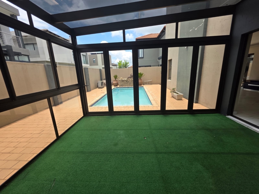 To Let 4 Bedroom Property for Rent in La Como Lifestyle Estate Gauteng