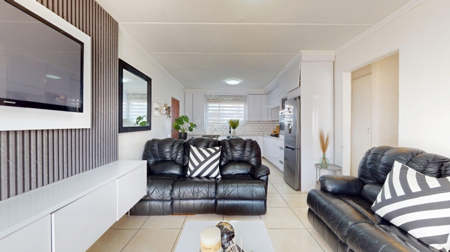 To Let 2 Bedroom Property for Rent in Kleinfontein Gauteng