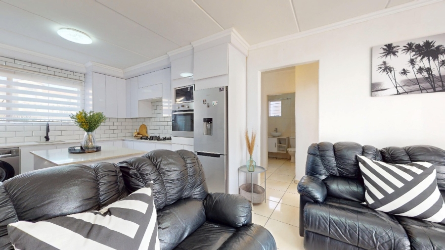 To Let 2 Bedroom Property for Rent in Kleinfontein Gauteng