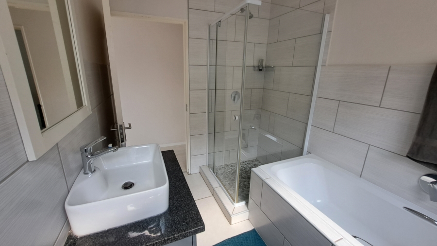 3 Bedroom Property for Sale in North Riding Gauteng