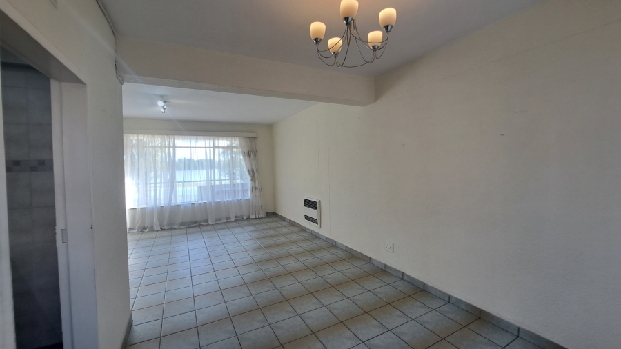 2 Bedroom Property for Sale in Florida Lake Gauteng