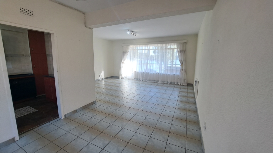 2 Bedroom Property for Sale in Florida Lake Gauteng