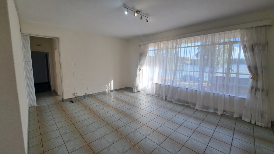 2 Bedroom Property for Sale in Florida Lake Gauteng