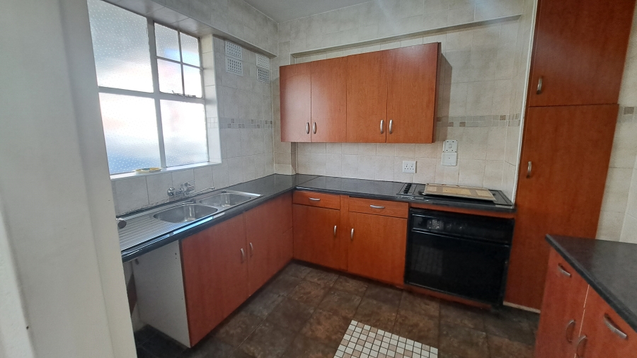2 Bedroom Property for Sale in Florida Lake Gauteng