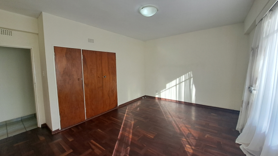 2 Bedroom Property for Sale in Florida Lake Gauteng