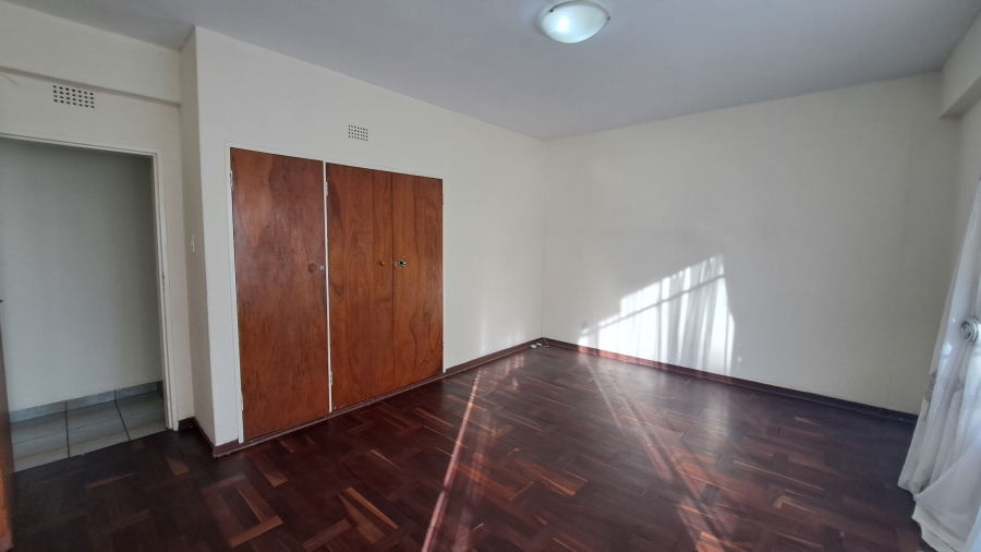 2 Bedroom Property for Sale in Florida Lake Gauteng