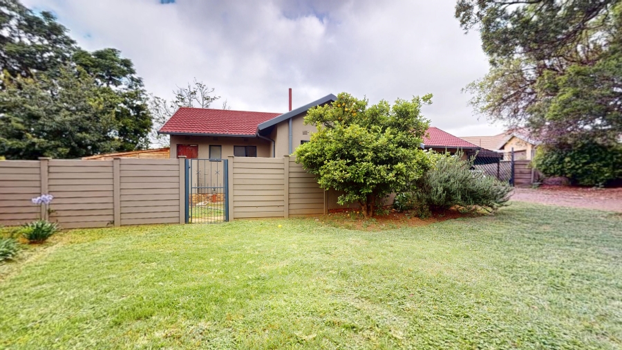 3 Bedroom Property for Sale in Crystal Park Gauteng