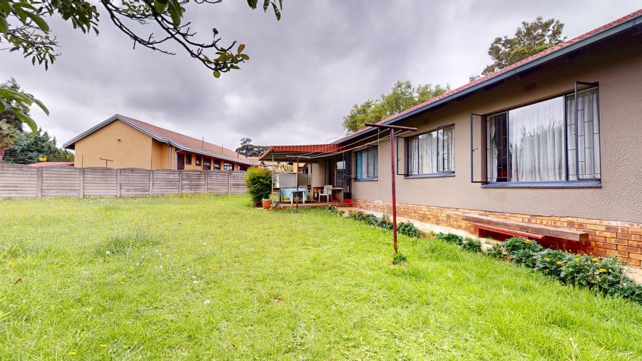 3 Bedroom Property for Sale in Crystal Park Gauteng