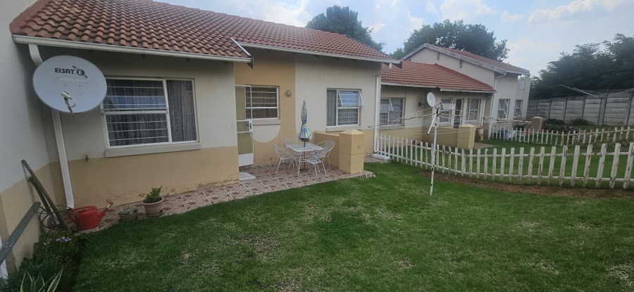 2 Bedroom Property for Sale in Rembrandt Park Gauteng