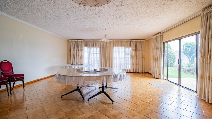 5 Bedroom Property for Sale in Bruma Gauteng