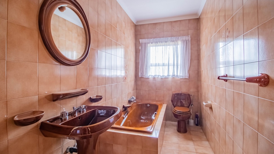 5 Bedroom Property for Sale in Bruma Gauteng