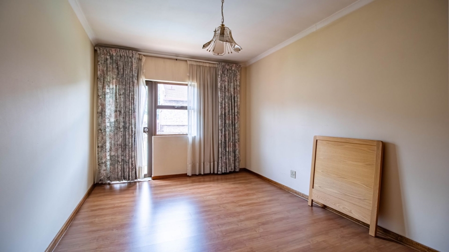 5 Bedroom Property for Sale in Bruma Gauteng