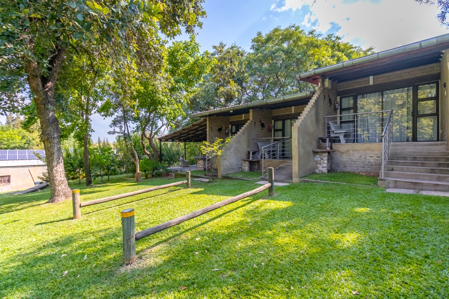 18 Bedroom Property for Sale in Lanseria Gauteng