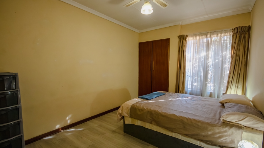 4 Bedroom Property for Sale in Garsfontein Gauteng