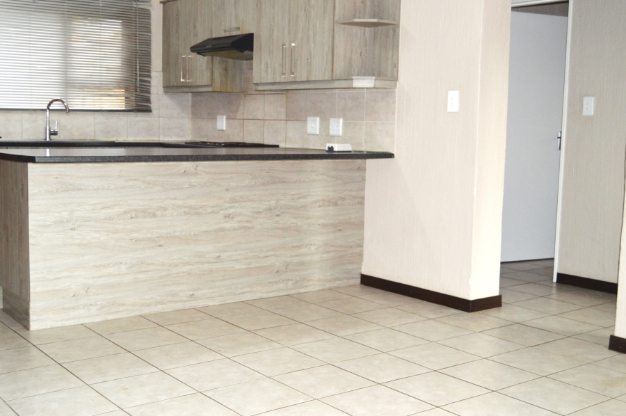 2 Bedroom Property for Sale in Wilgeheuwel Gauteng