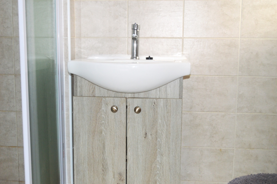 2 Bedroom Property for Sale in Wilgeheuwel Gauteng