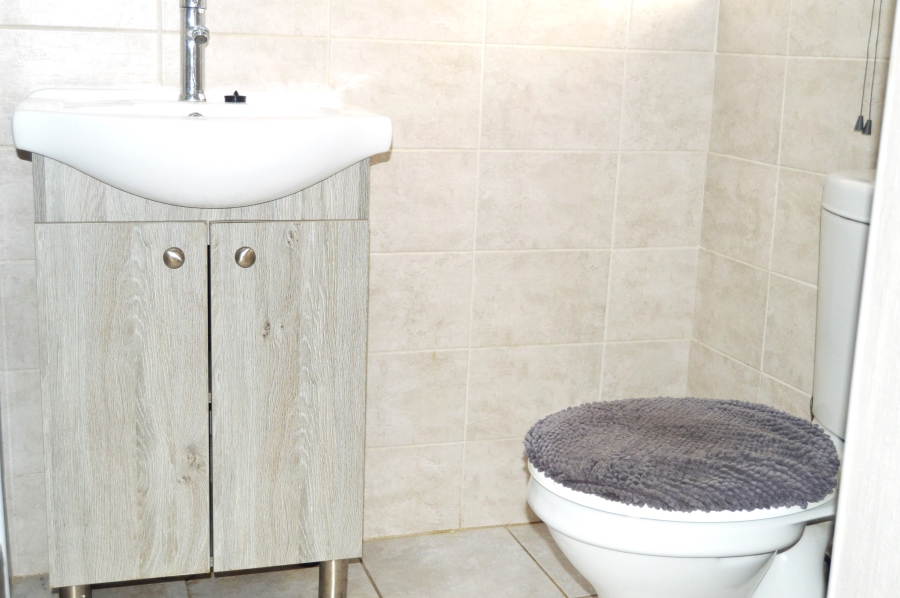 2 Bedroom Property for Sale in Wilgeheuwel Gauteng