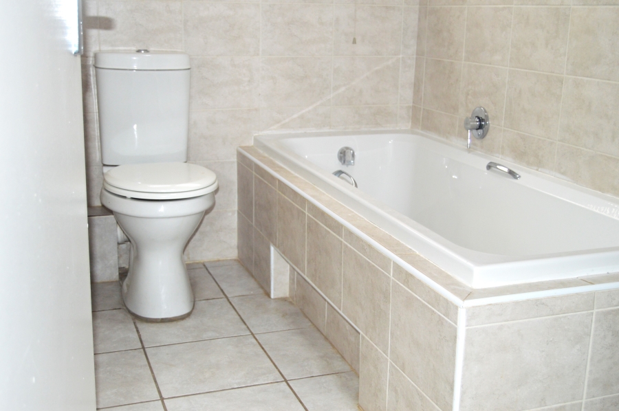 2 Bedroom Property for Sale in Wilgeheuwel Gauteng