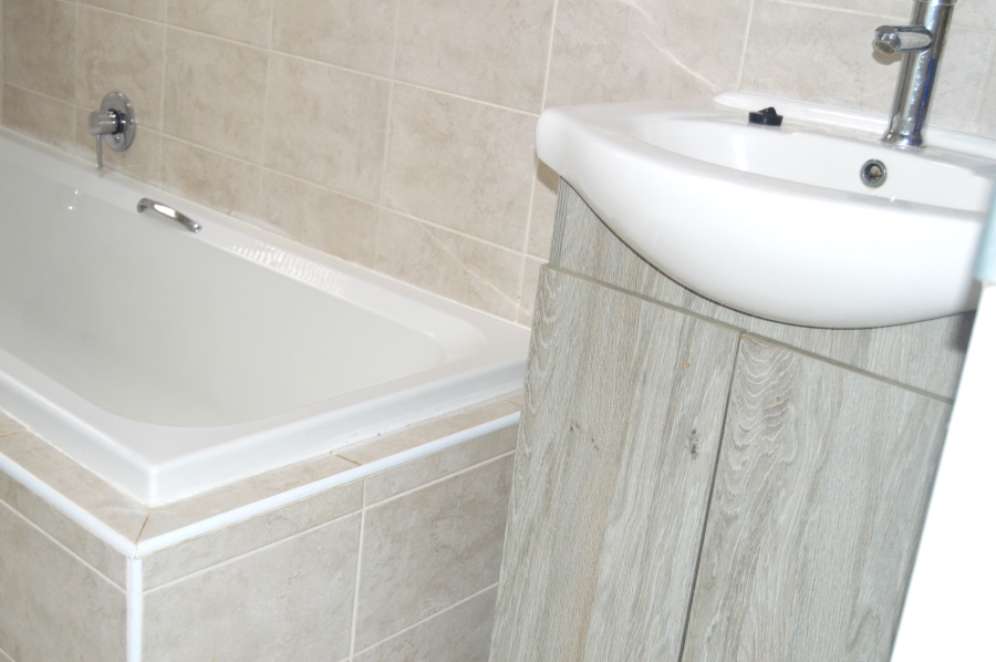 2 Bedroom Property for Sale in Wilgeheuwel Gauteng