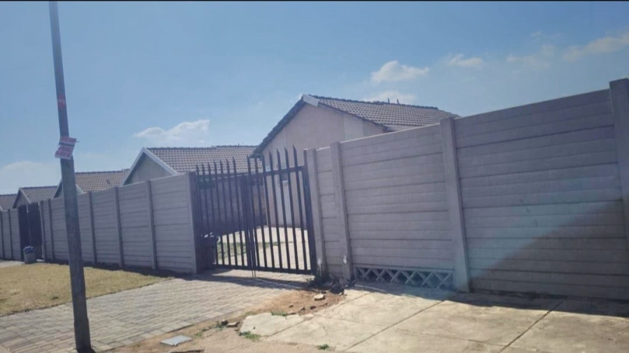 2 Bedroom Property for Sale in Windmill Park Gauteng
