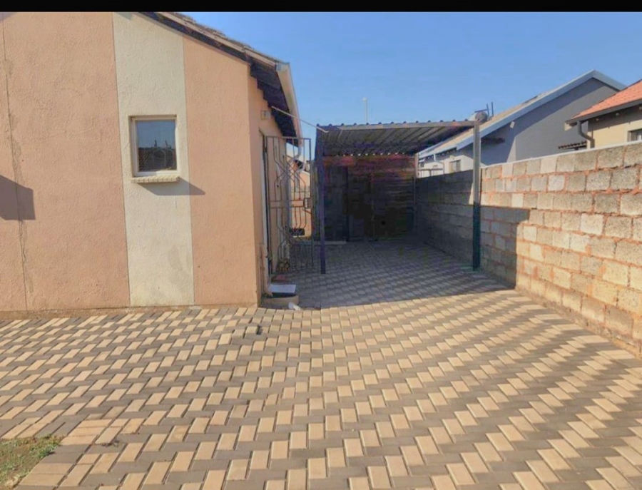 2 Bedroom Property for Sale in Windmill Park Gauteng