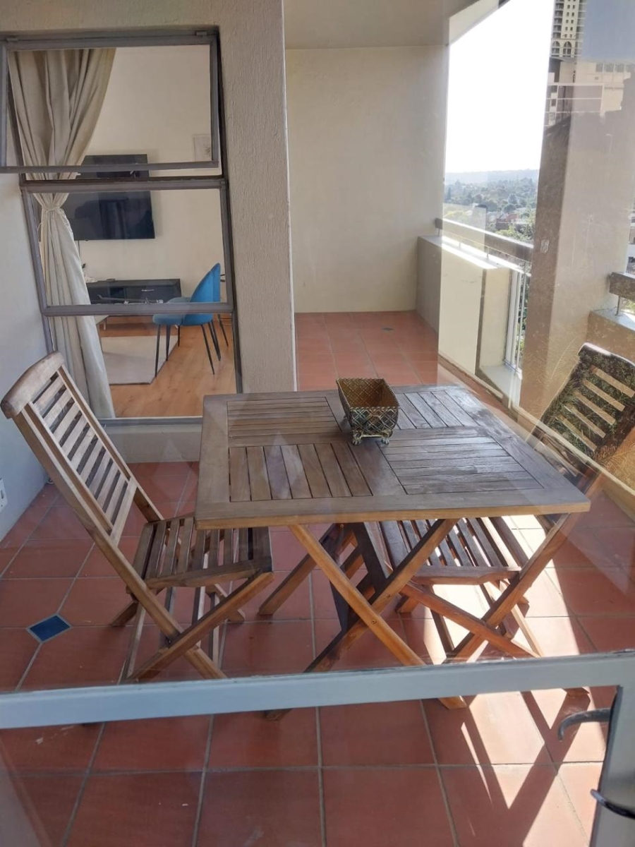 To Let 2 Bedroom Property for Rent in Sandhurst Gauteng