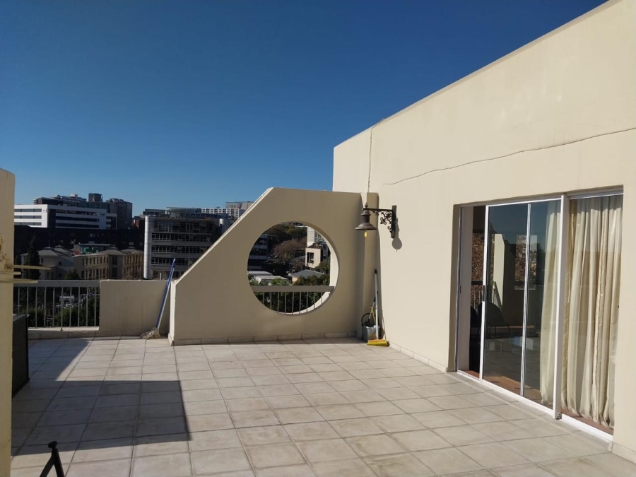 To Let 2 Bedroom Property for Rent in Sandhurst Gauteng