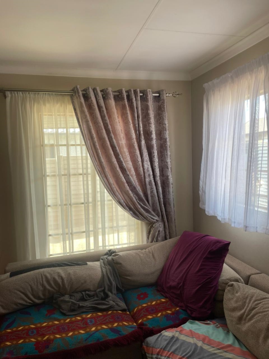 To Let 3 Bedroom Property for Rent in Sky City Gauteng